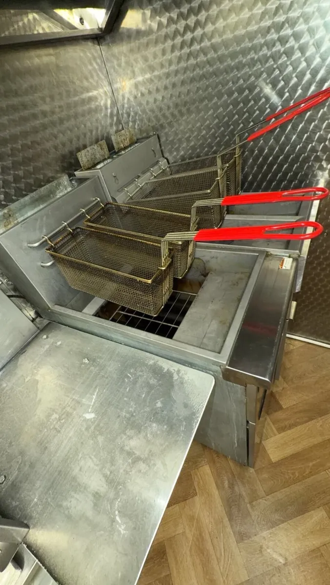 Food trailer - Image 2