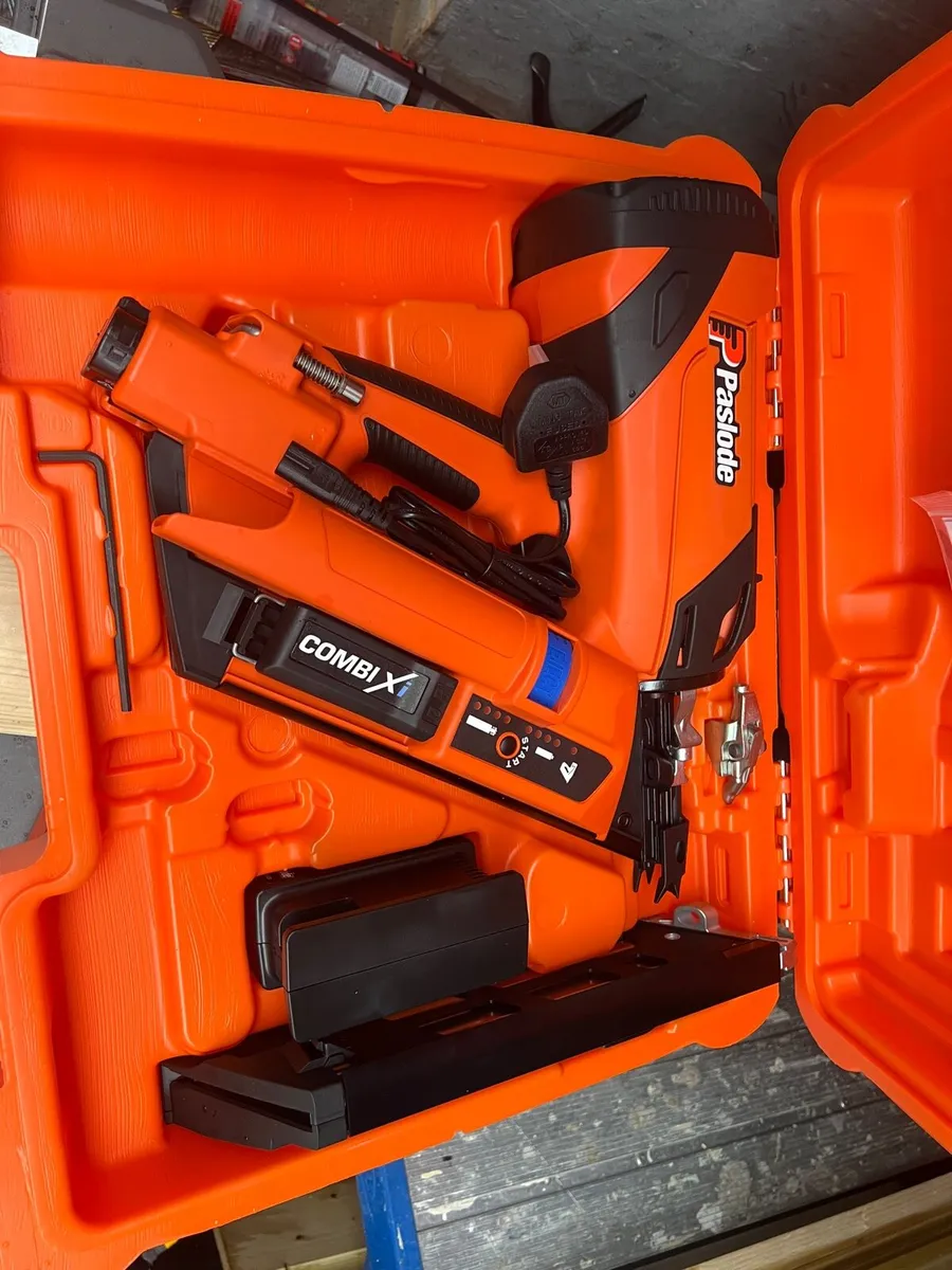 Paslode combi x1 nailer set - Image 2