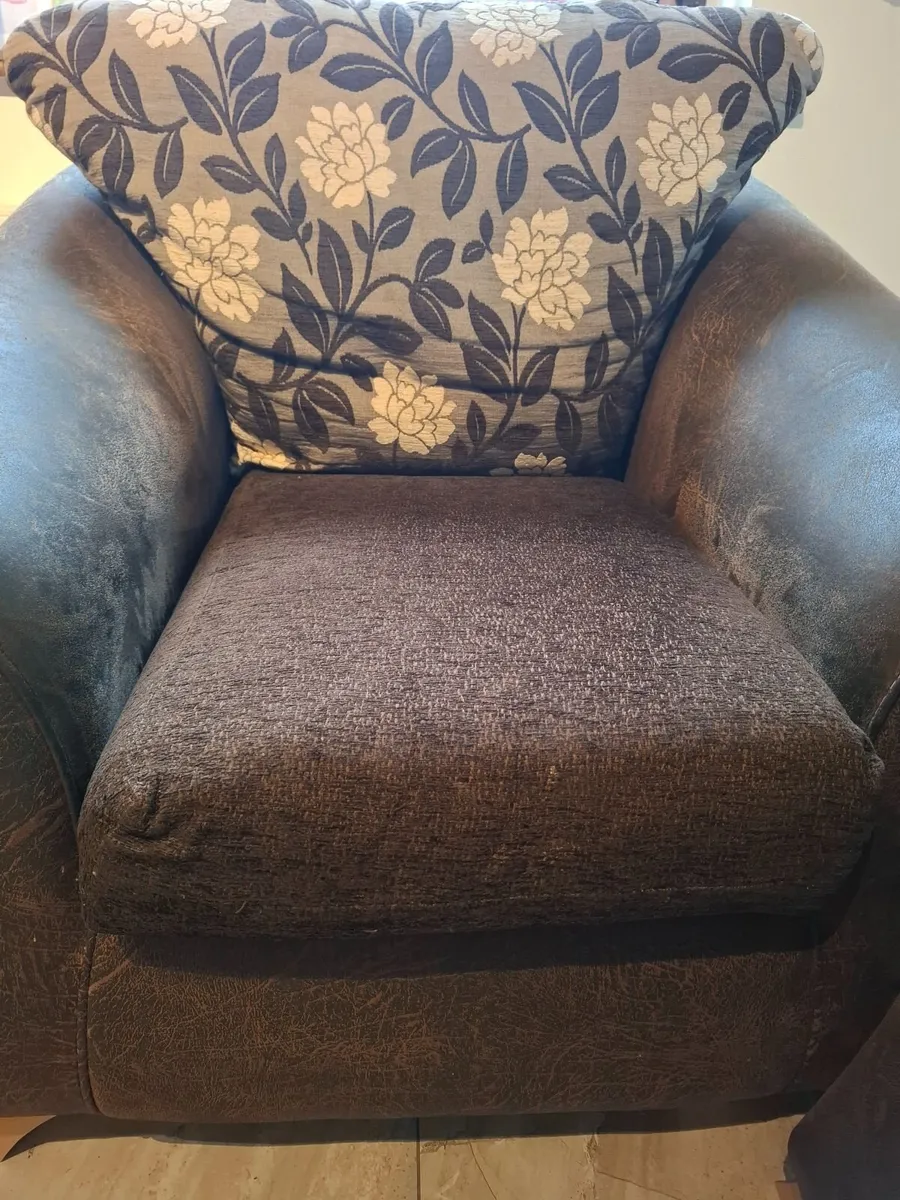 2 seater couch and armchair - Image 2