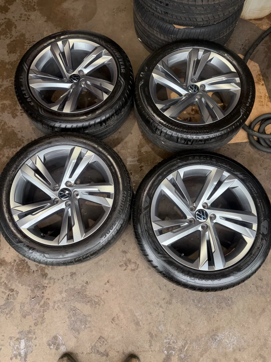 19inch VW Tiguan alloy wheels - Image 1