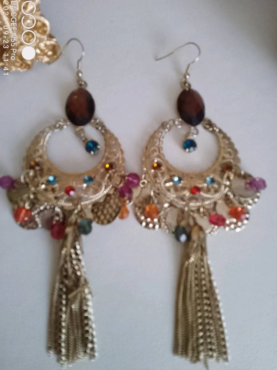 Women's Vintage Drop Style Earrings - Image 1