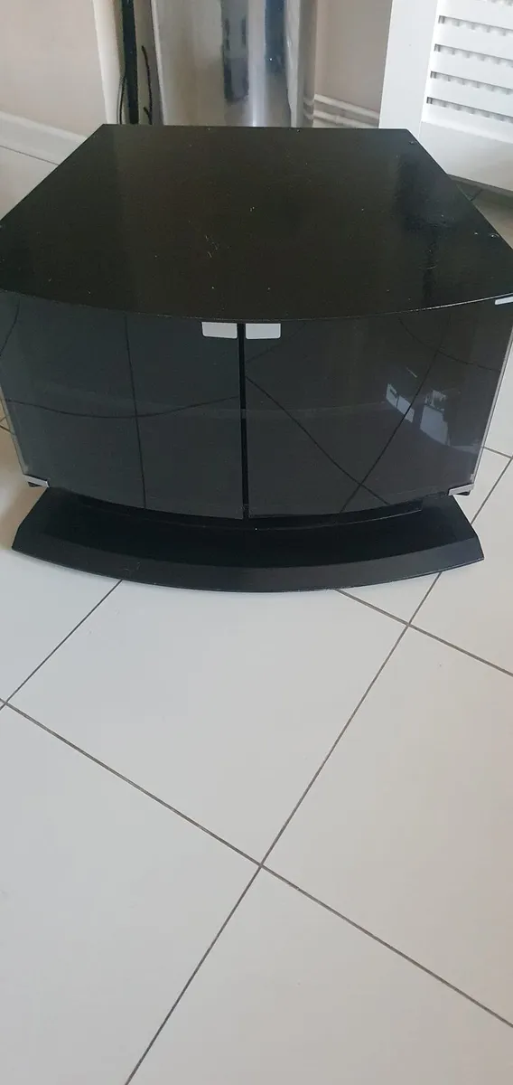 TV stand - Image 2