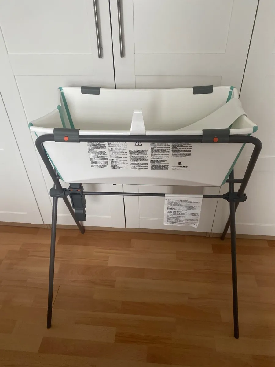 Stokke Flexi Bath with Newborn Support and Stand - Image 3