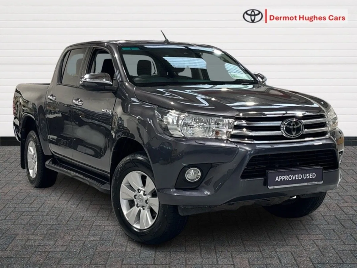 Toyota Hilux DOUBLE CAB SR5 - Image 1