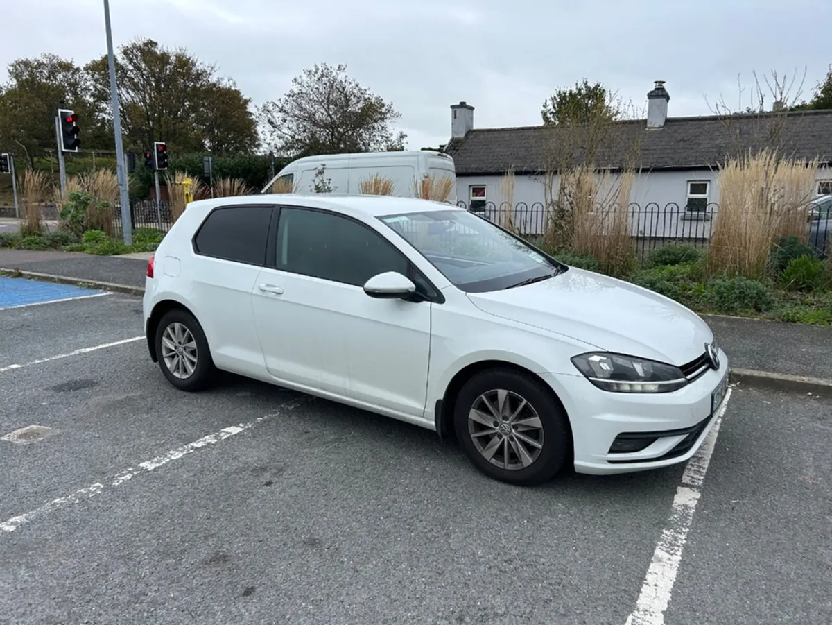Volkswagen Golf 1.6 TRENDLINE TDI 115HP 3DR - Image 2