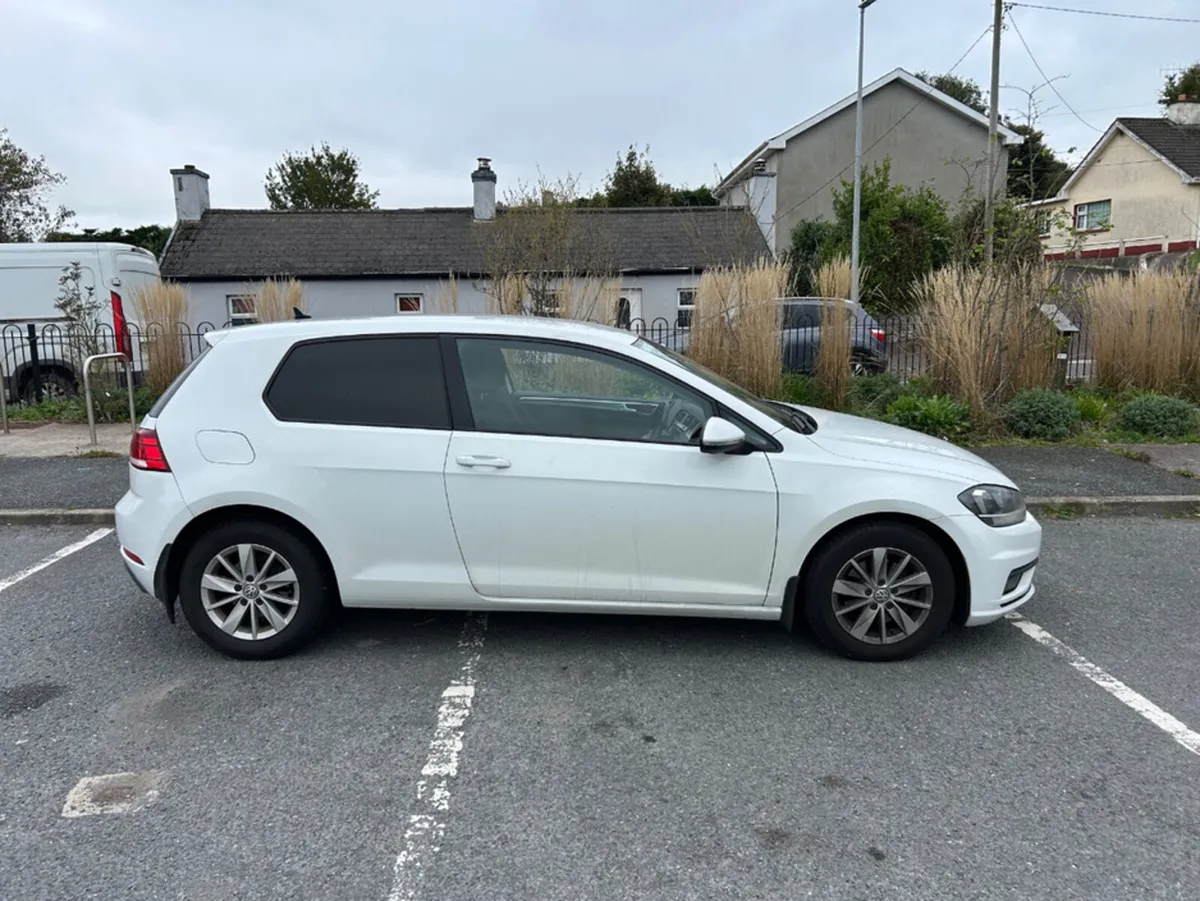 Volkswagen Golf 1.6 TRENDLINE TDI 115HP 3DR - Image 3