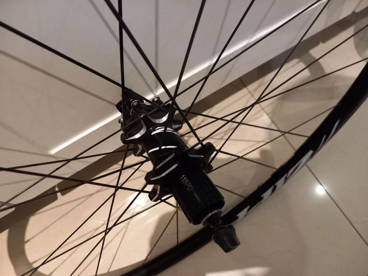 Zipp 30 Course wheelset - Image 2