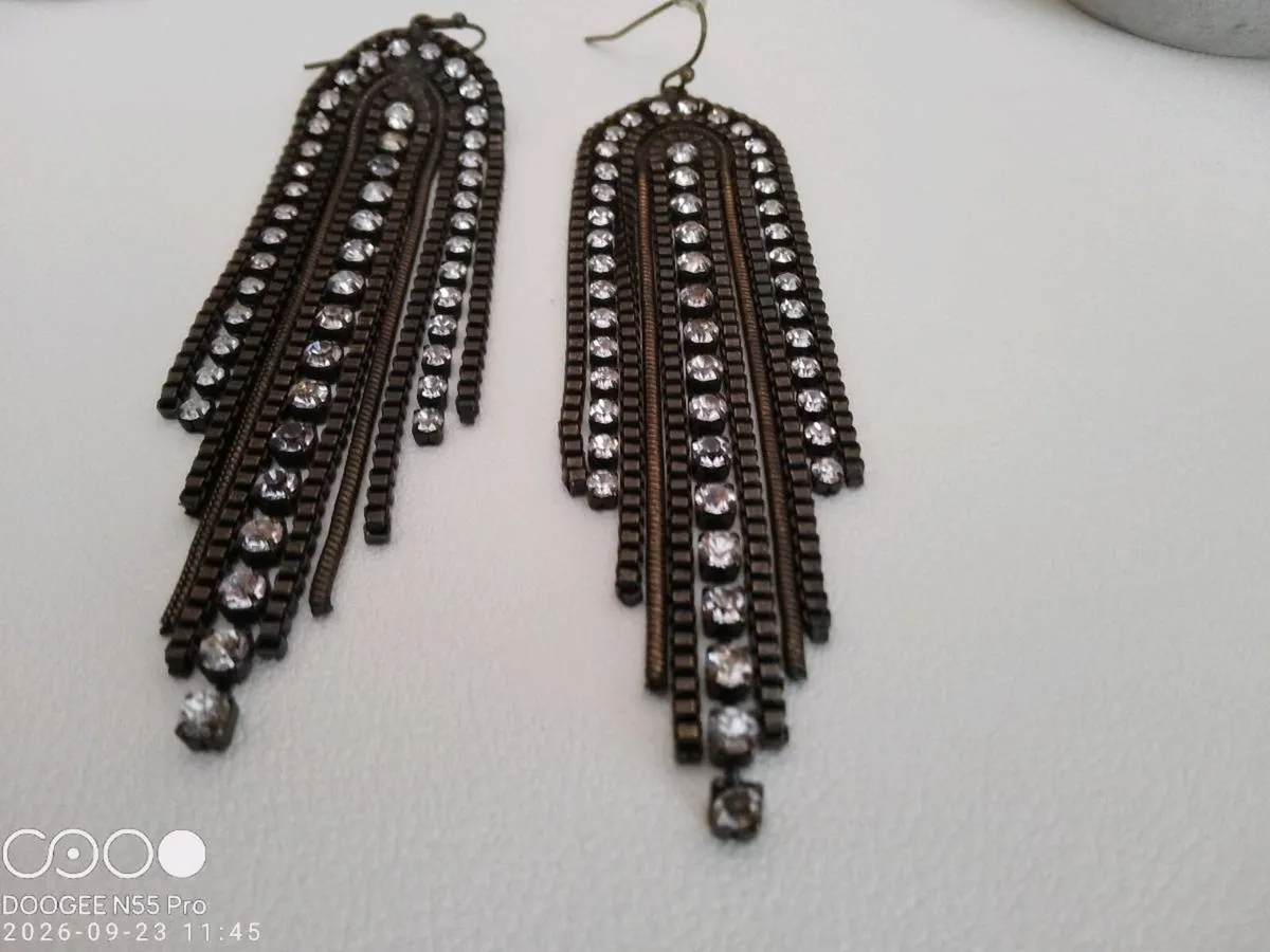 Women's Vintage Art Deco Style Dangle Earrings - Image 1