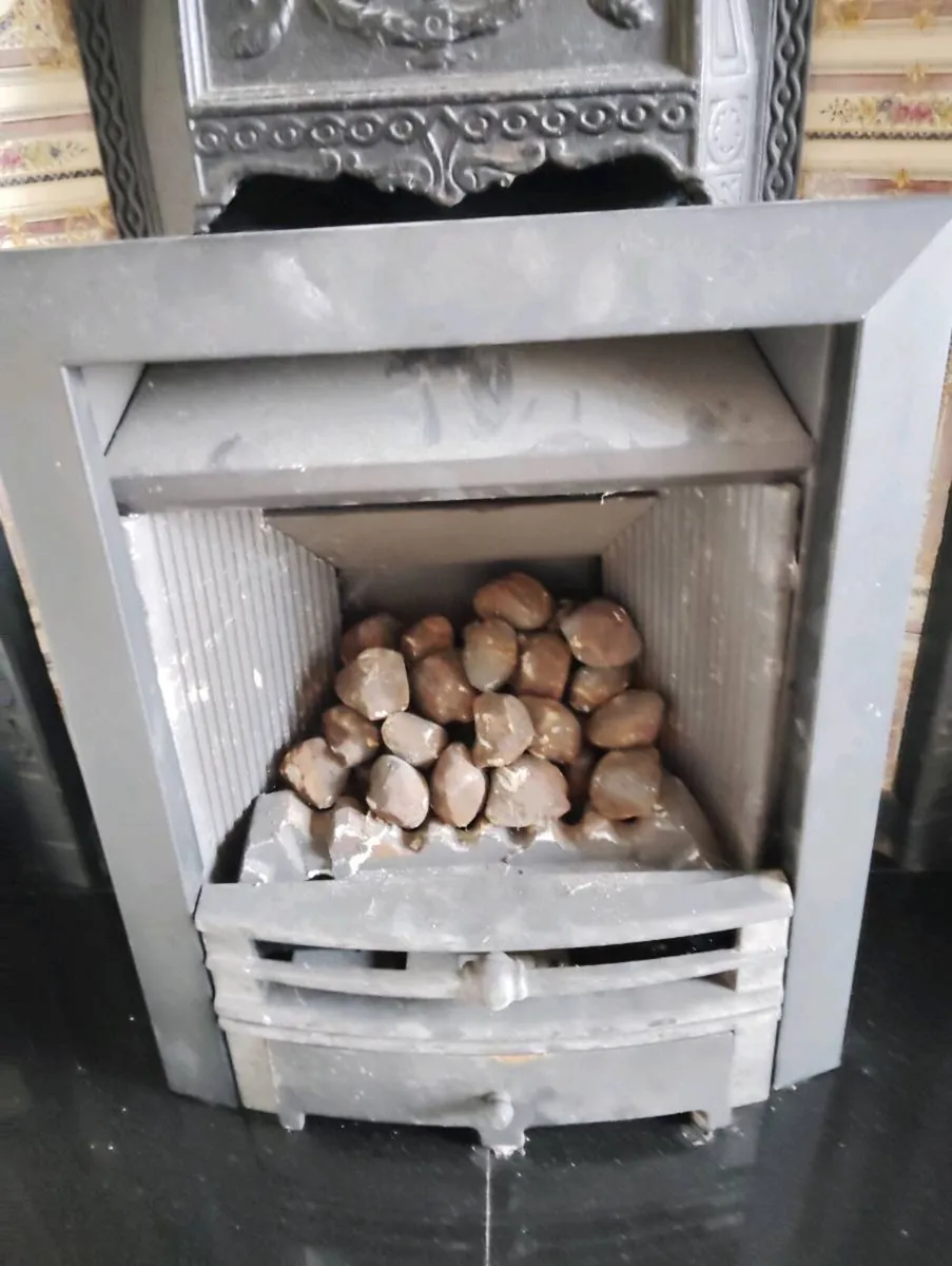 Gas Fire. - Image 2