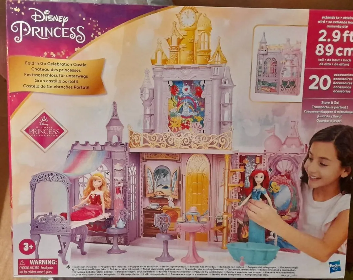 New- Disney Princess Fold 'n Go Celebration Castle - Image 1