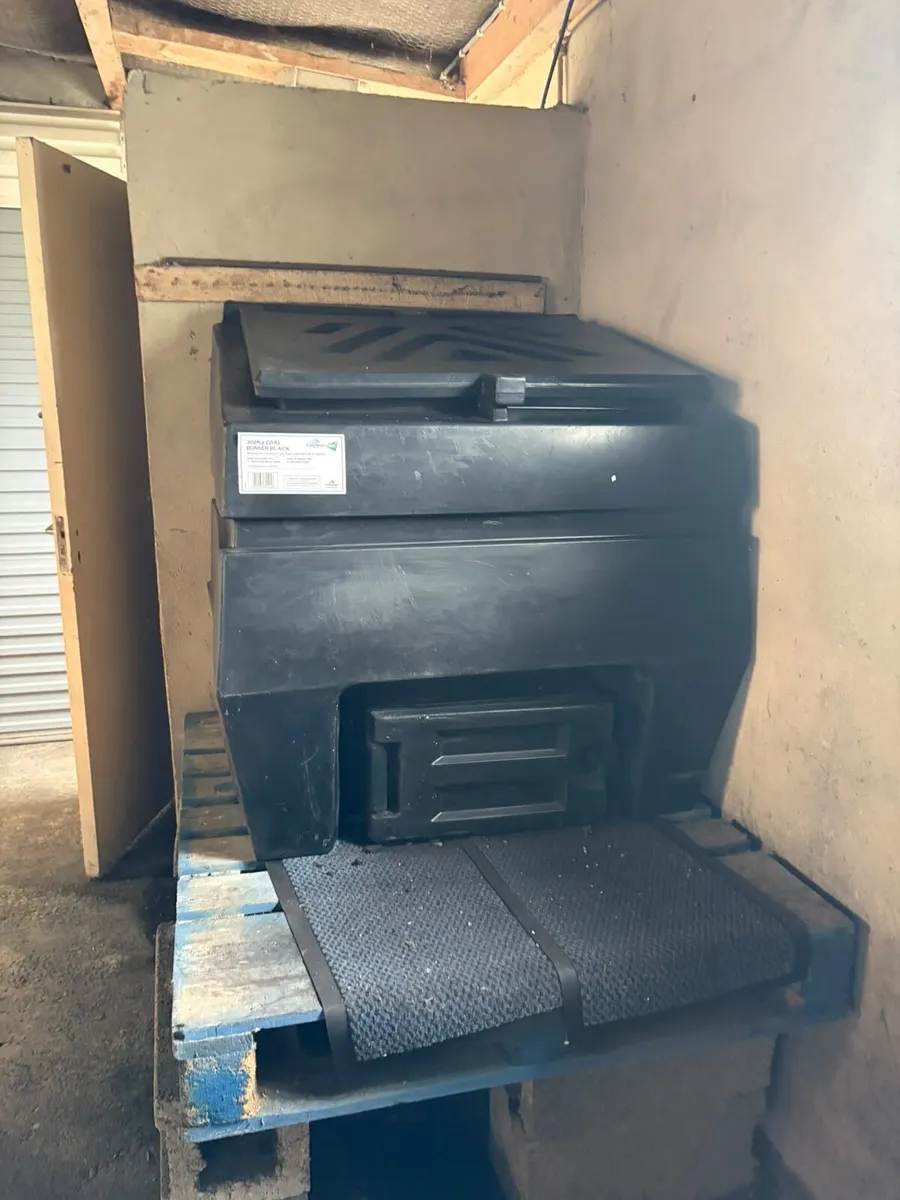 Kingspan Titan 300kg Coal Bunker - Image 4