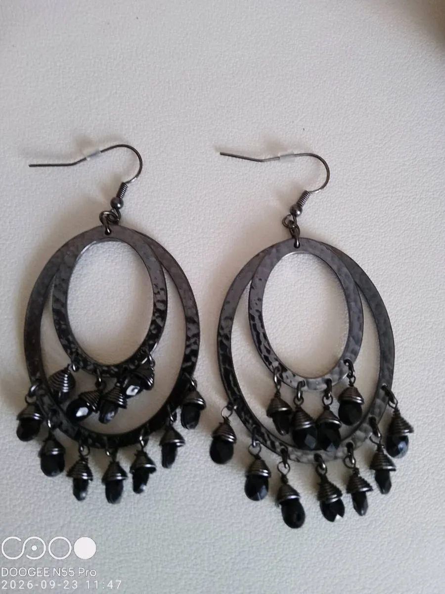 Women's Vintage Drop Style Earrings - Image 2