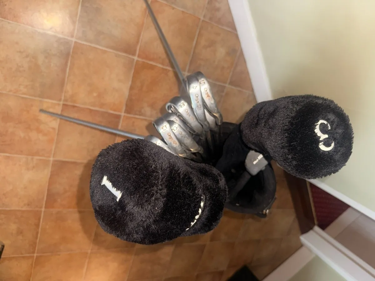 Dunlop onyx golf club set with trolly - Image 4