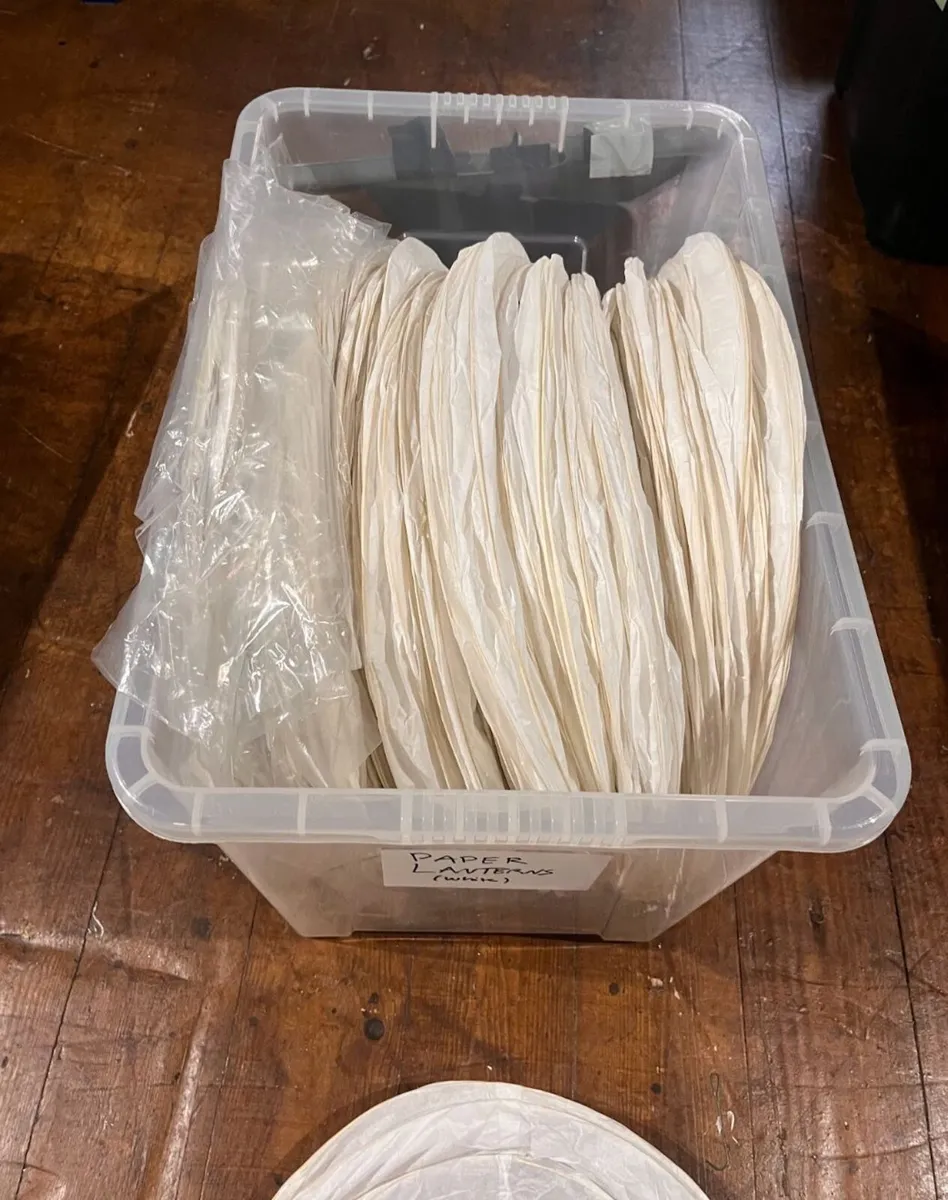 Paper Lanterns and Paper Stars Lot 250 units - Image 2