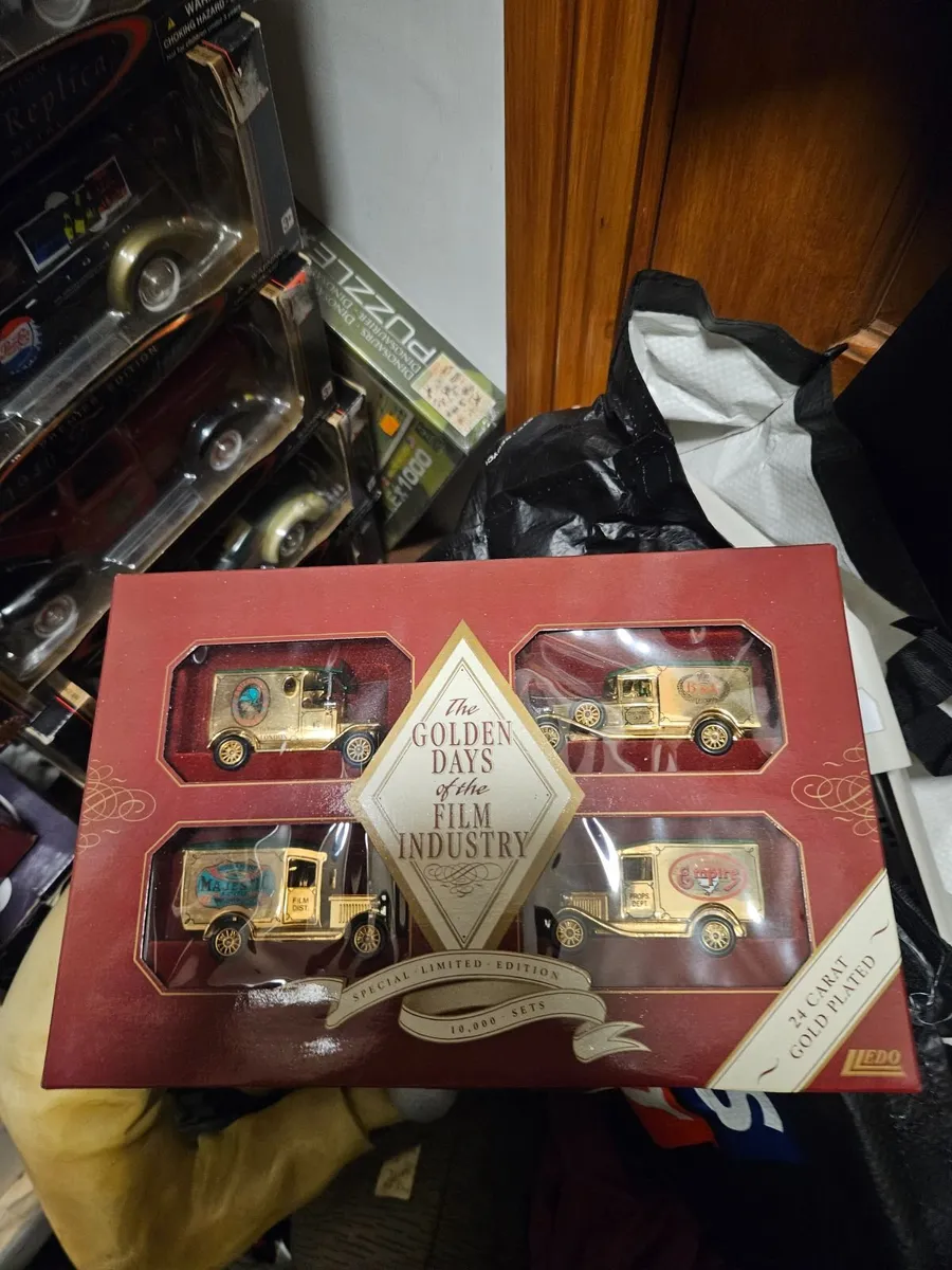 Corgi Lledo Film Industry Set - Image 1