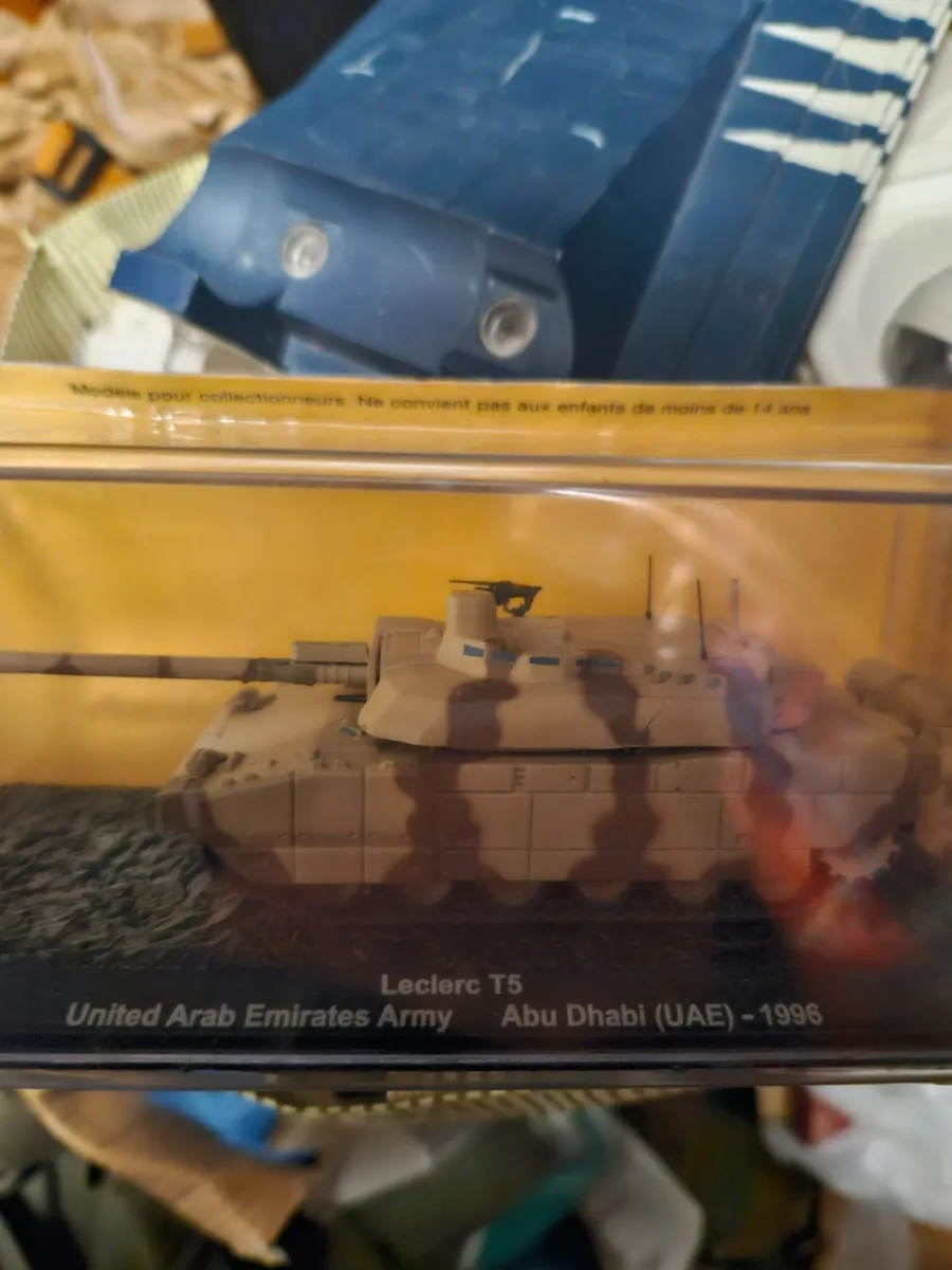 Corgi Atlas UAE Tank 1996 - Image 2