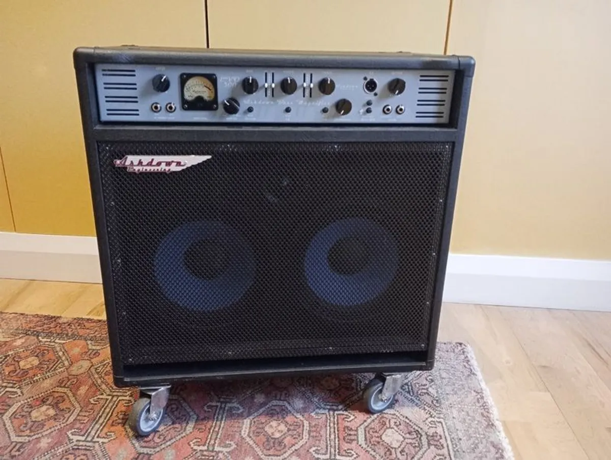 Ashdown ABM Evo 300 bass amp - Image 1