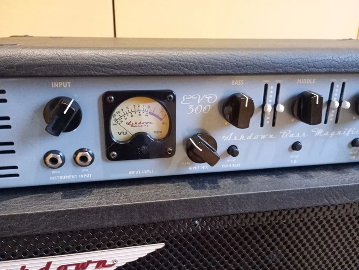 Ashdown ABM Evo 300 bass amp - Image 2