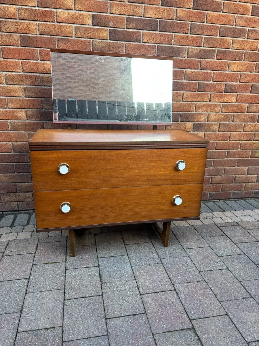 Mid century teak petit dressing table - Image 1