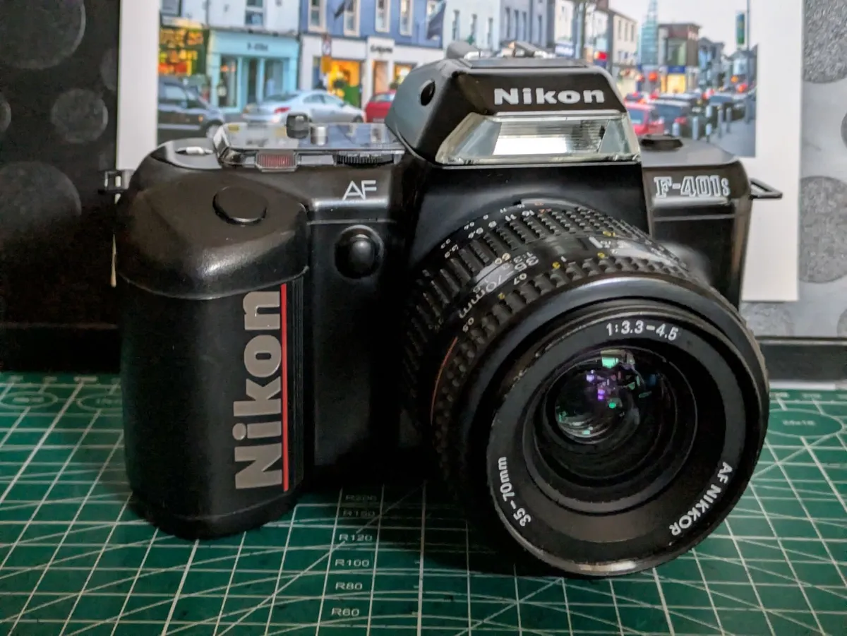 🎞️ Nikon F401S + 35-70mm/3.3-4.5 zoom lens - Image 1