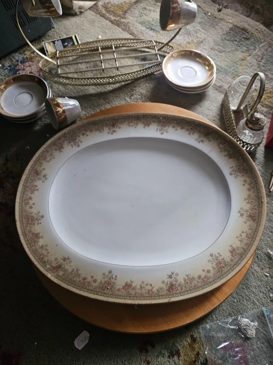 Vintage Arklow Pottery Plate - Image 1