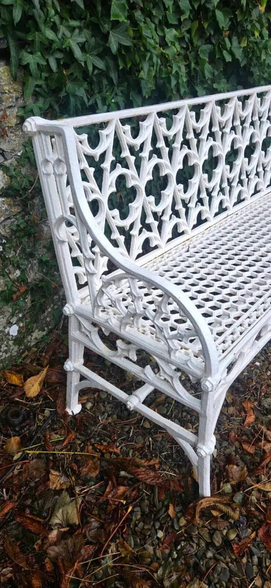 Garden  bench  solid cast iron very very heavy - Image 2