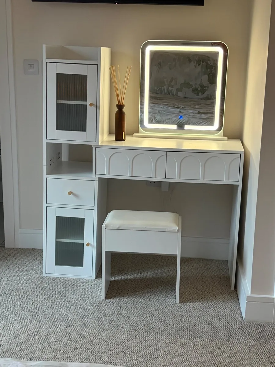 White Dressing Table / Vanity – Wayfair - Image 2