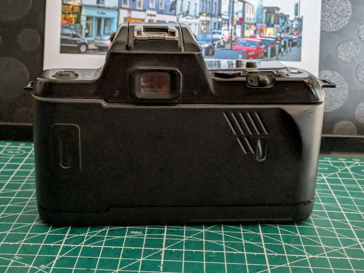 🎞️ Nikon F401S + 35-70mm/3.3-4.5 zoom lens - Image 4