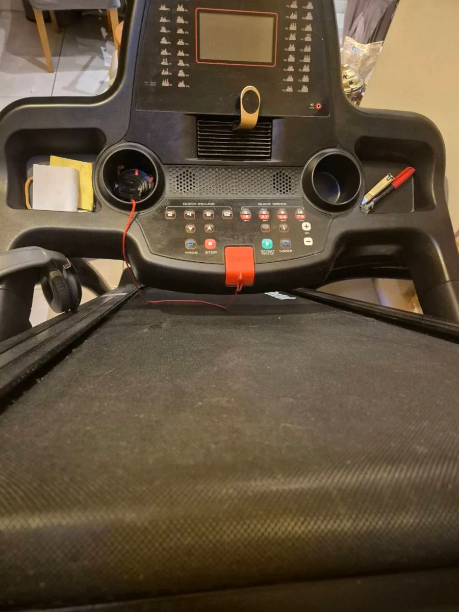 Reebook treadmill - Image 4