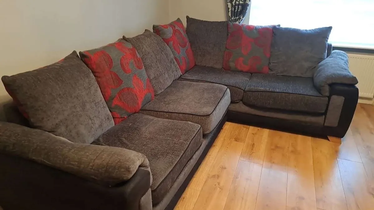 L shape Sofa with Armchair - Image 1