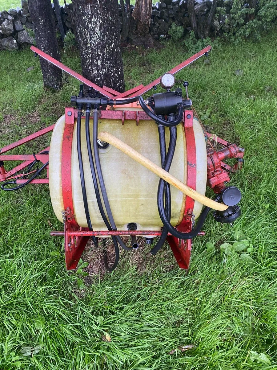 Sprayer bale handler and spike and roller - Image 2