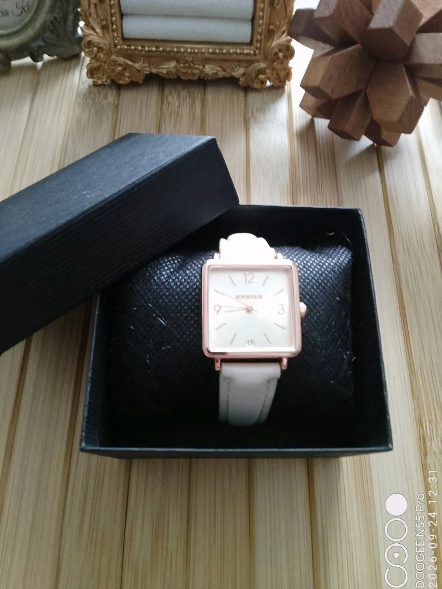 Women's Watch - Image 1