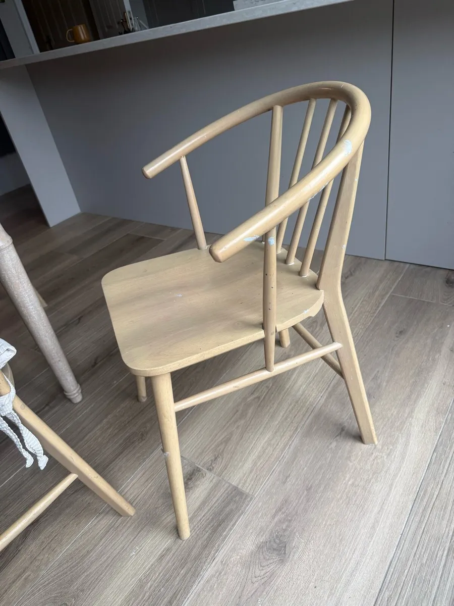 Dining table and chairs - Image 3