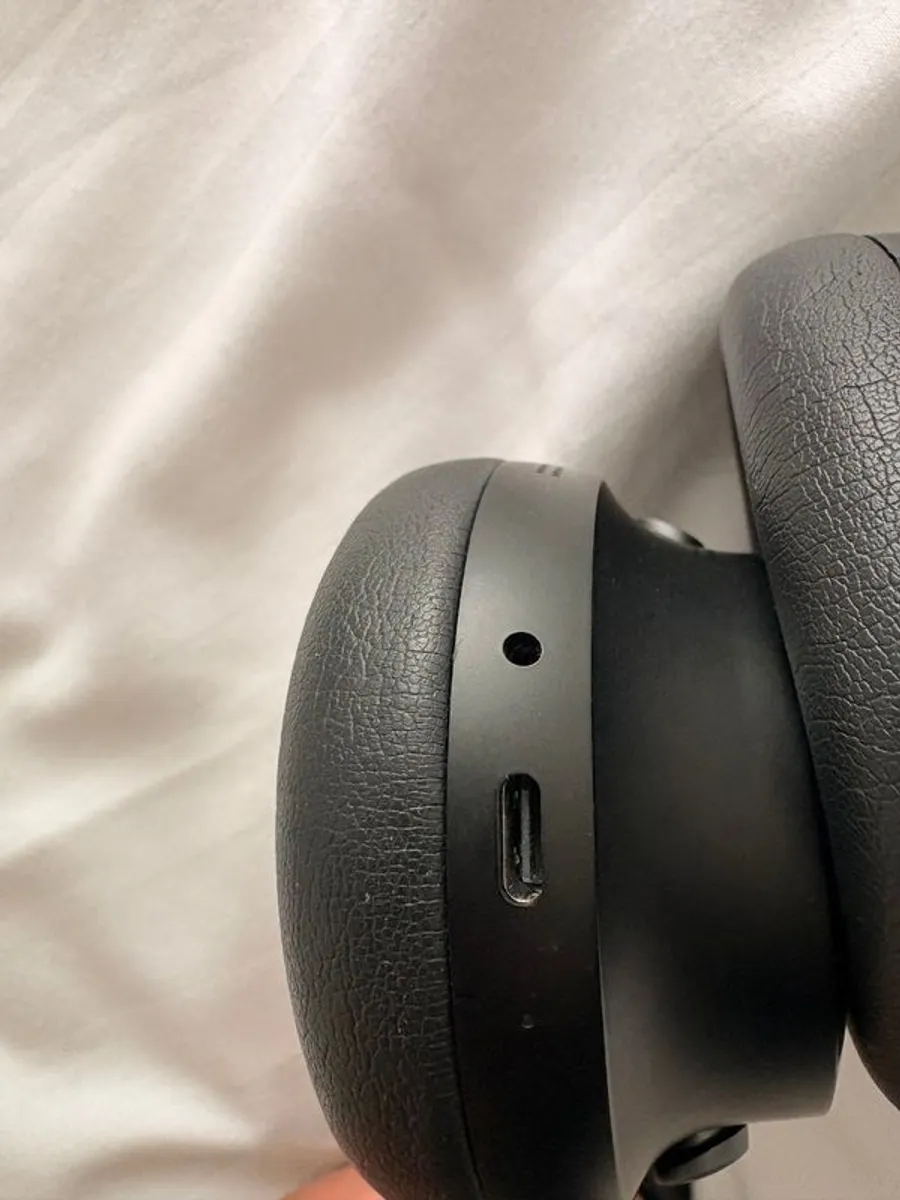 Bose QuietComfort Ultra Headphones 1st Gen - Image 4