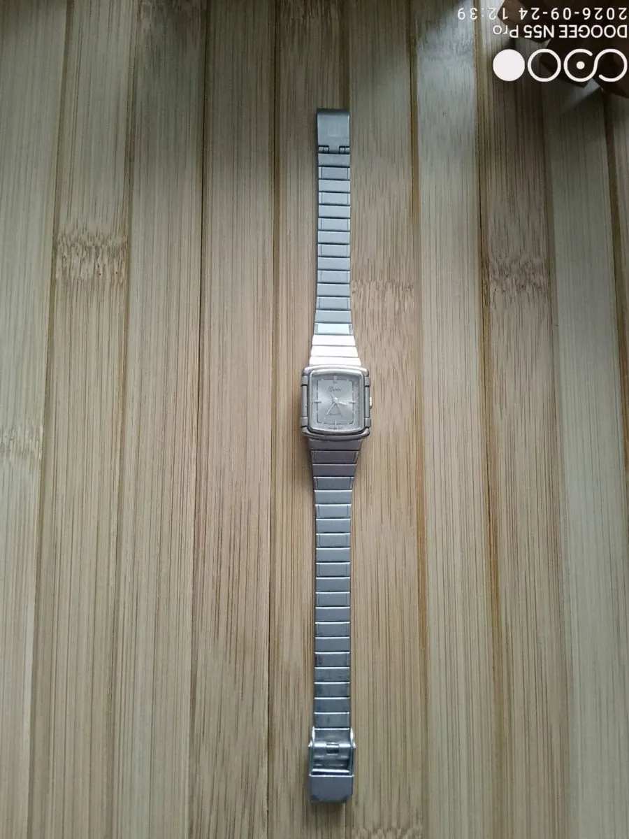 Women's Watch - Image 4
