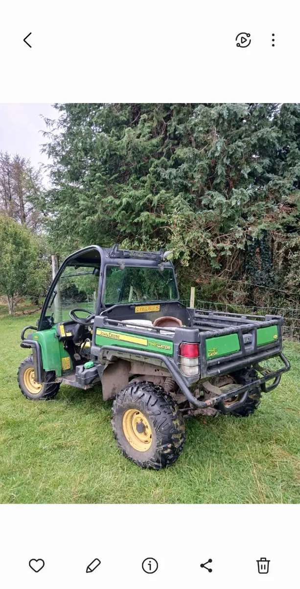 John Deer gator - Image 1