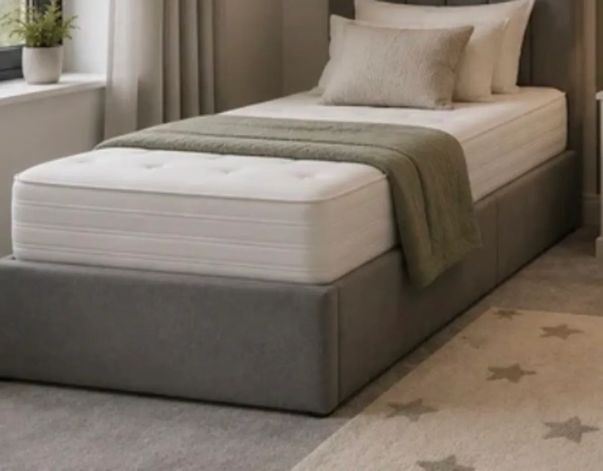 4ft small double divan bed base. Brand new - Image 1