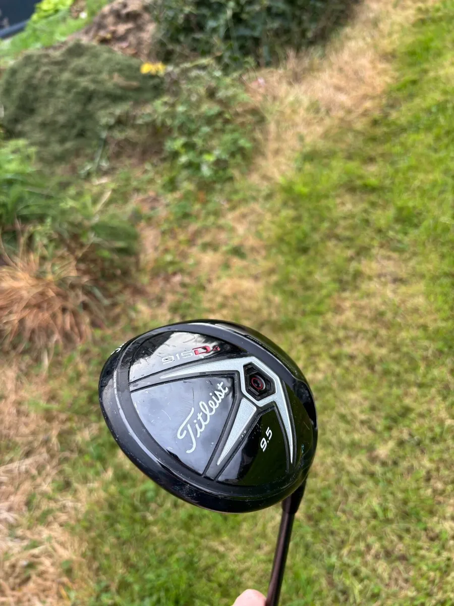 Titleist 915D4 9.5° Driver - Image 1