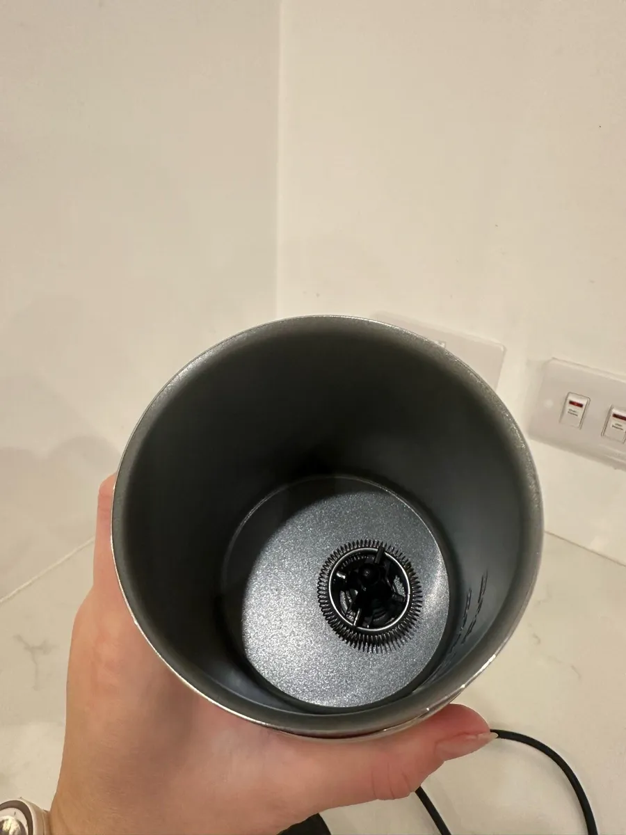 Nespresso Aeroccino 3 Milk Frother - Image 2