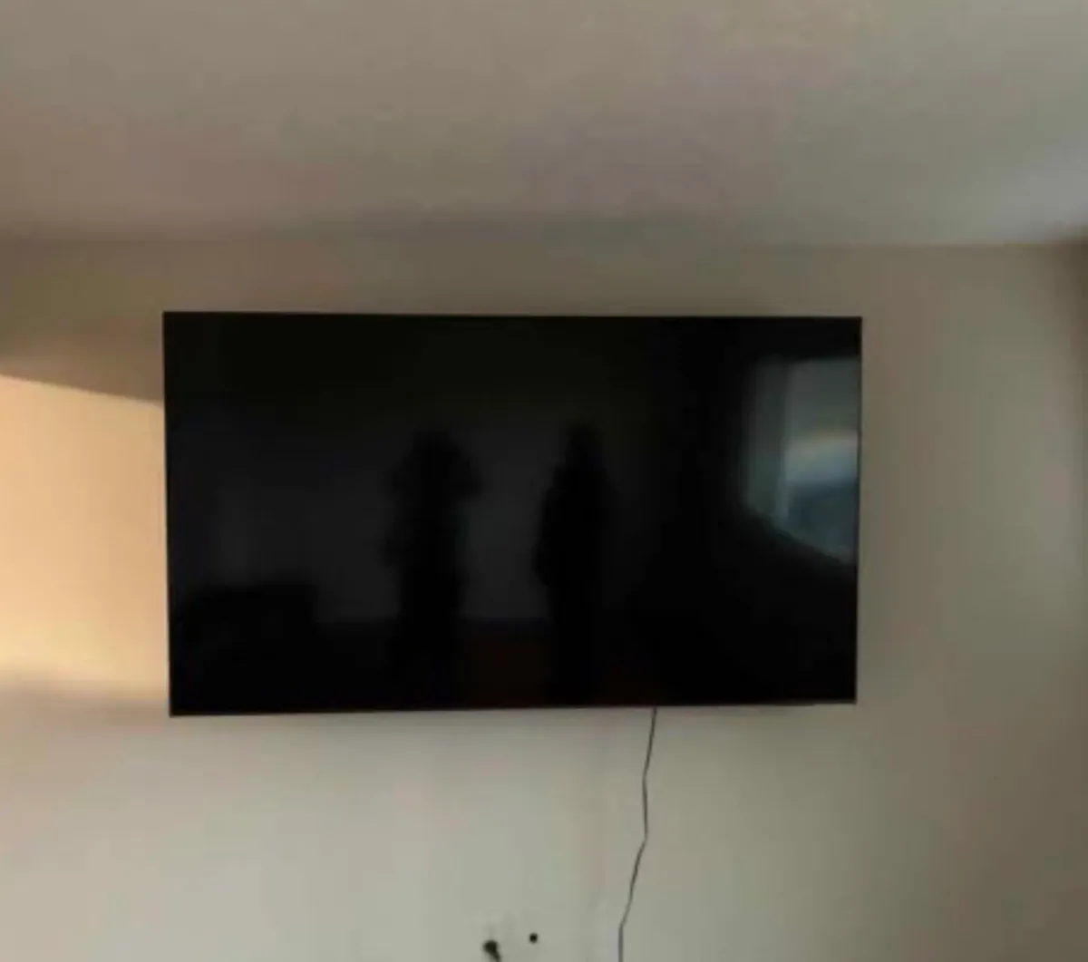 Samsung TV - Image 1