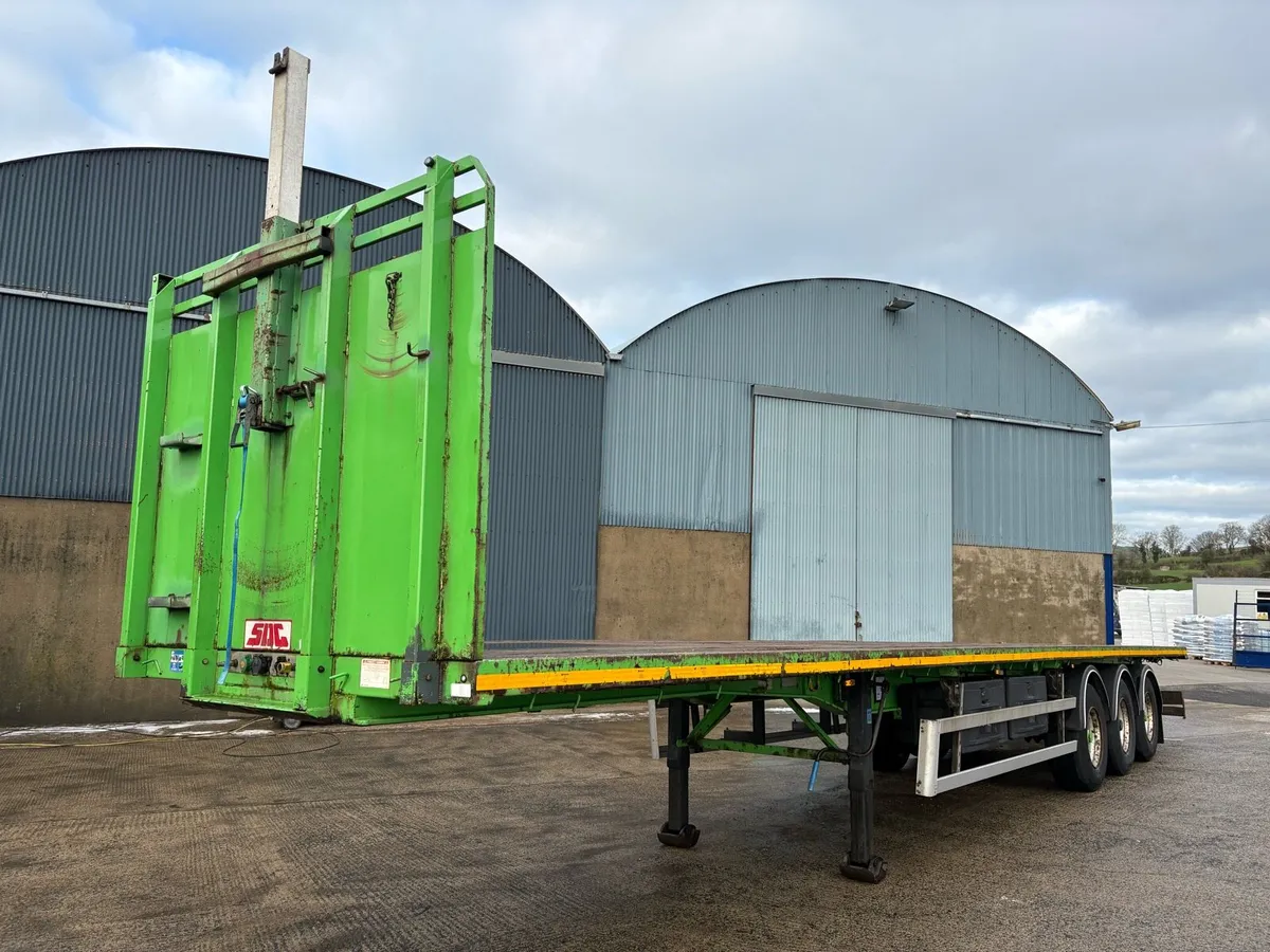 2016 SDC 13.6MT Triaxle Flatbed Moffett Trailer - Image 4