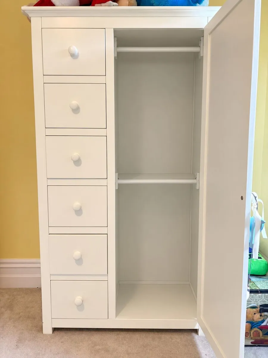 Kids Bedroom -Wardrobe and drawers - Image 1