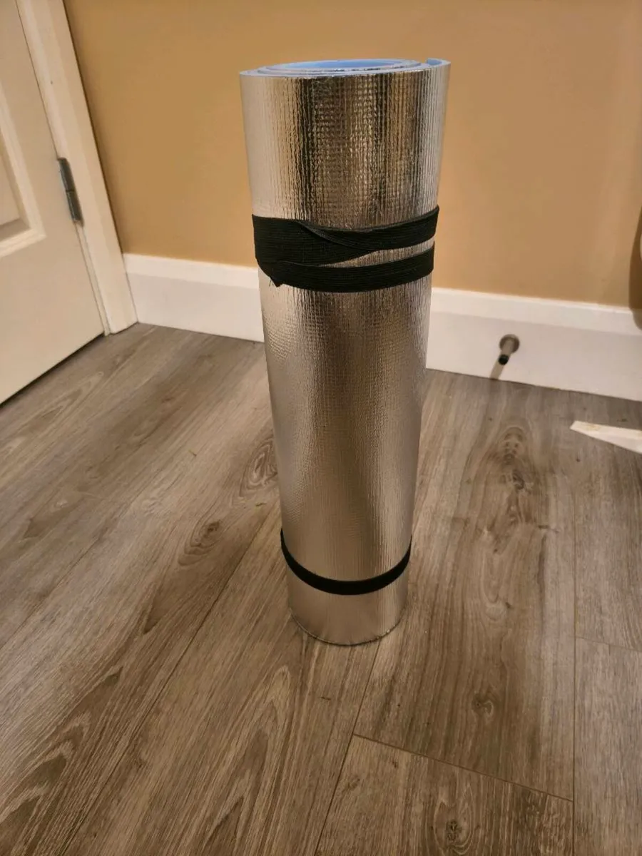 Trek mat and camping pillow - Image 1