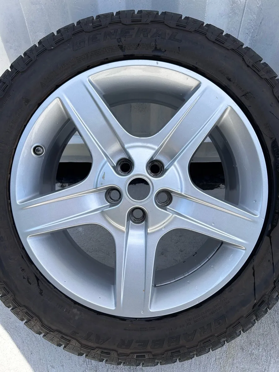 Genuine Land Rover Defender Sport 20” Alloy Wheels - Image 3