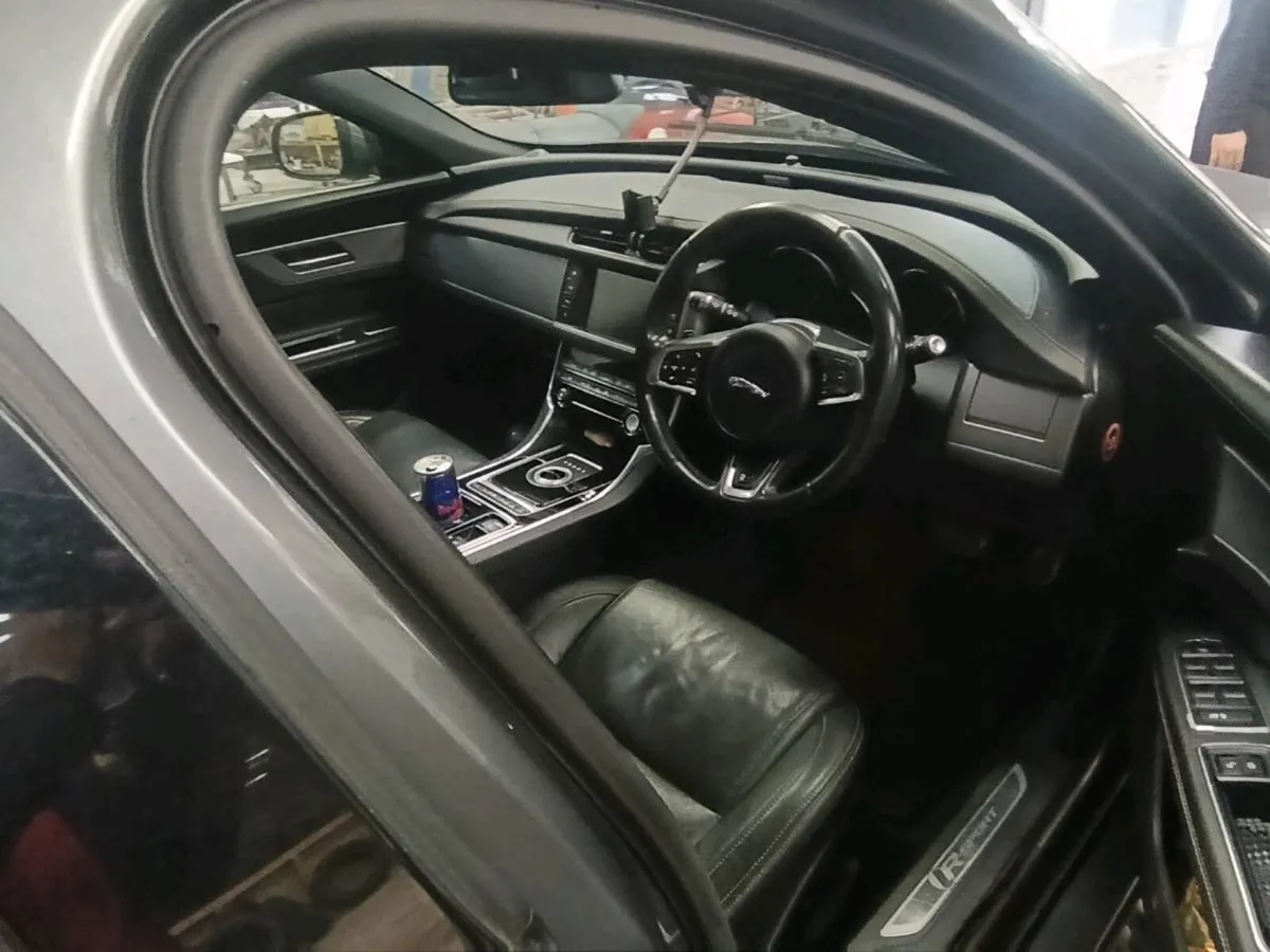Jaguar R-Sport - Image 3