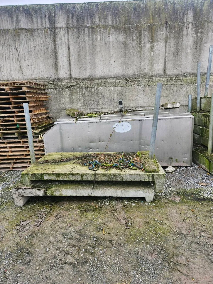 Stainless steel water tank
