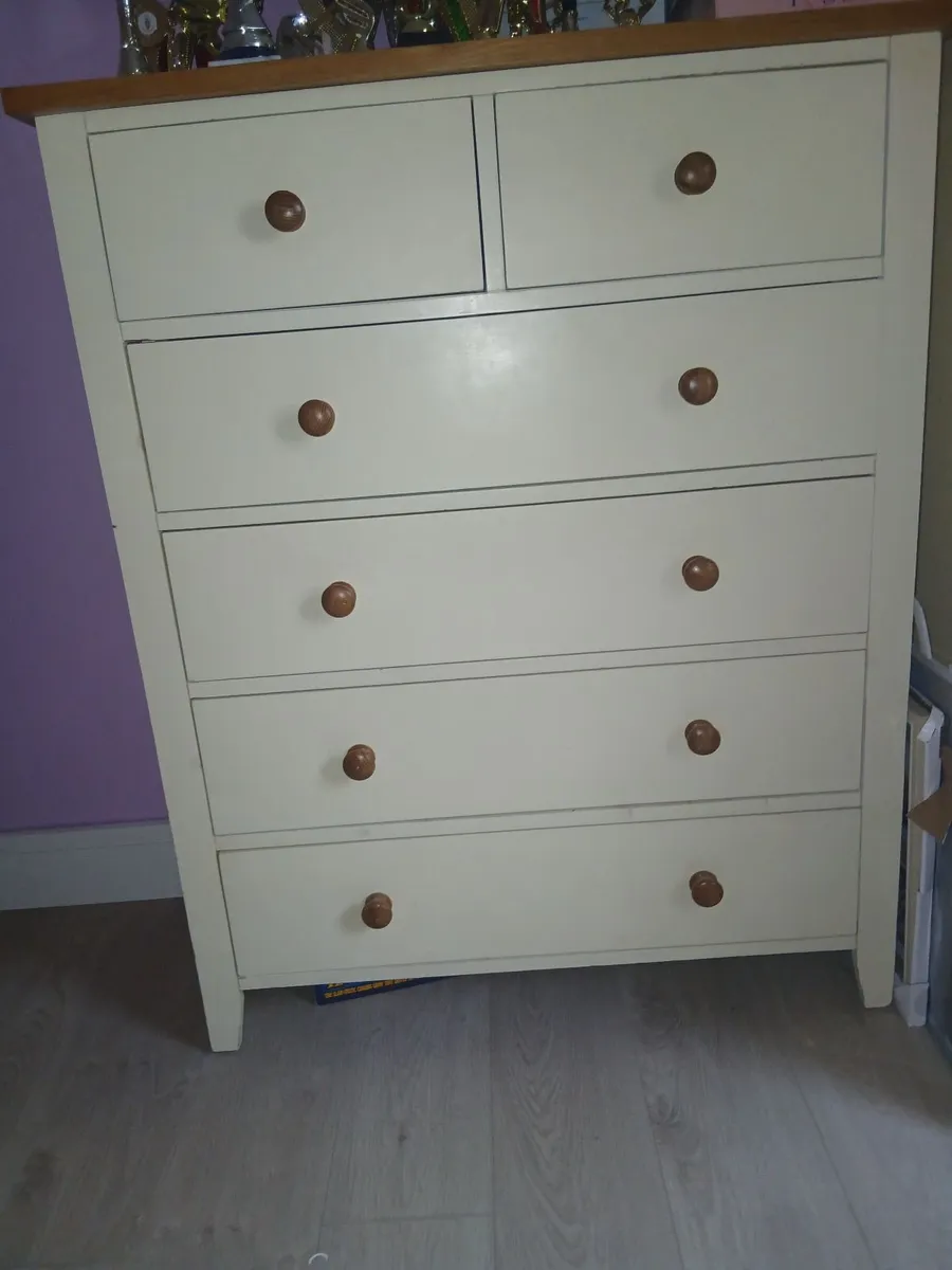 Bedroom furniture - Image 4