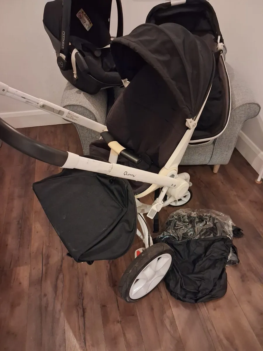 Quinny travel system (buggy, car seat & pram) - Image 2