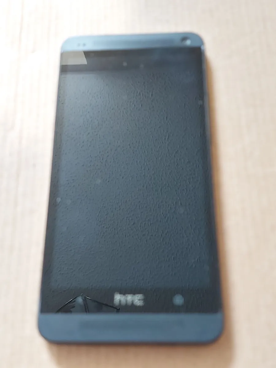 HTC One, 32GB, Mobile phone in excellent condition - Image 4