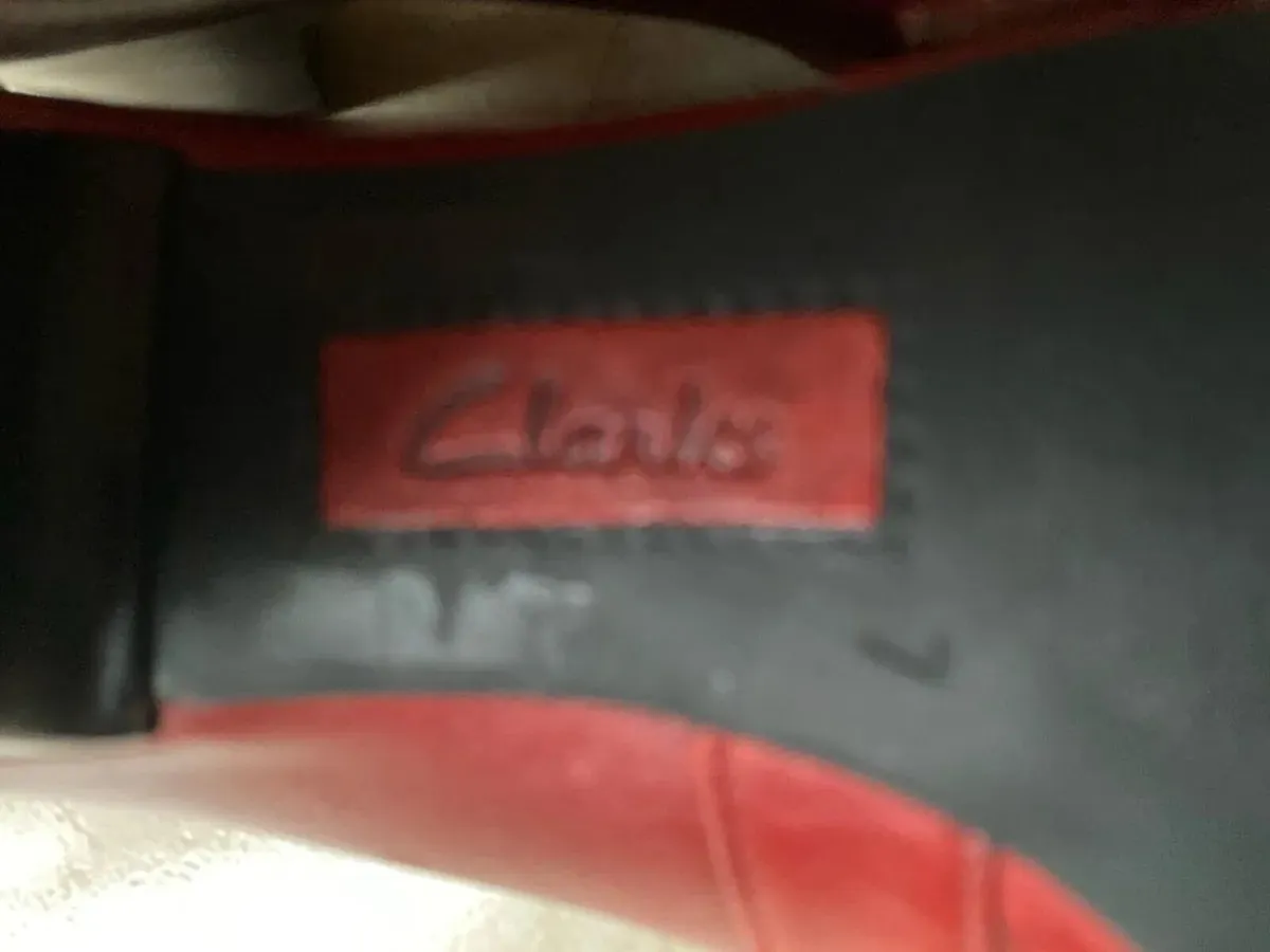 NEW Clarks Leather Shoes, Size 7 - Image 4